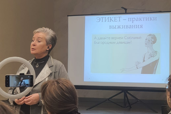 «Модель достойного поведения». Татьяна Белоусова в гостях у Музея уникальных вещиц